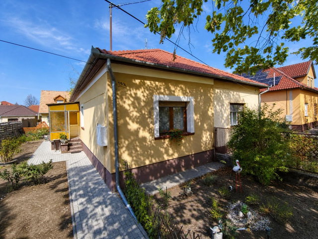 Eladó családi ház, Kecskeméten 76.9 M Ft, 5 szobás