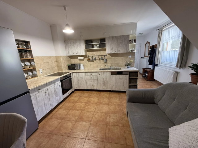 Eladó családi ház, Bicskén 84.9 M Ft, 4 szobás