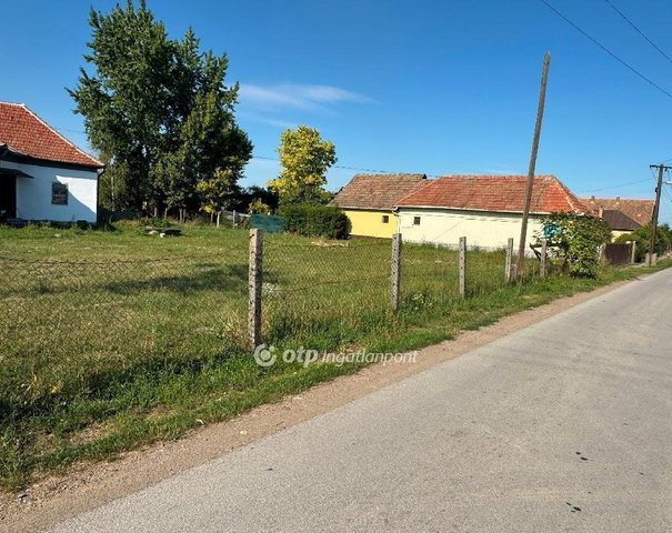 Eladó telek, Poroszlón 8.49 M Ft / költözzbe.hu