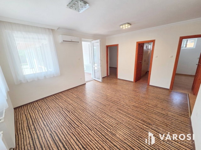 Eladó családi ház, Tökölön 144.9 M Ft, 5 szobás