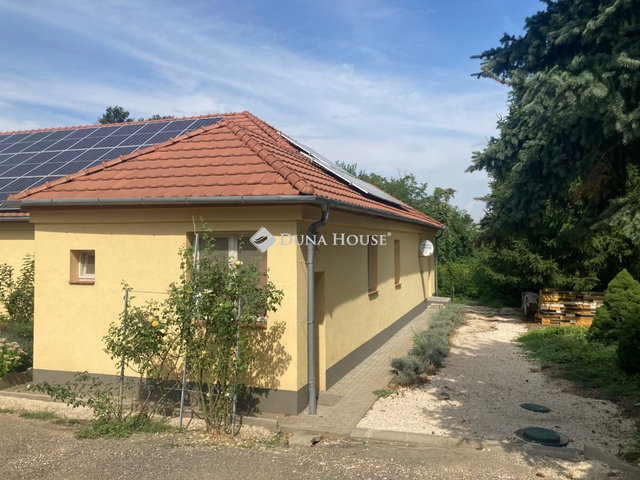 Eladó ipari ingatlan, Tatabányán, Muskátli utcában 150 M Ft