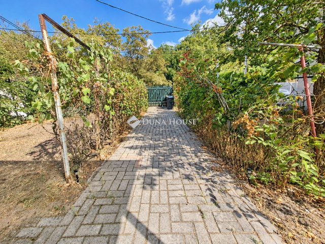 Eladó családi ház, Budapesten, XVIII. kerületben 70 M Ft