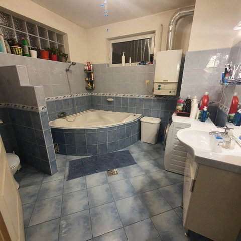 Eladó családi ház, Gödön 135 M Ft, 7 szobás