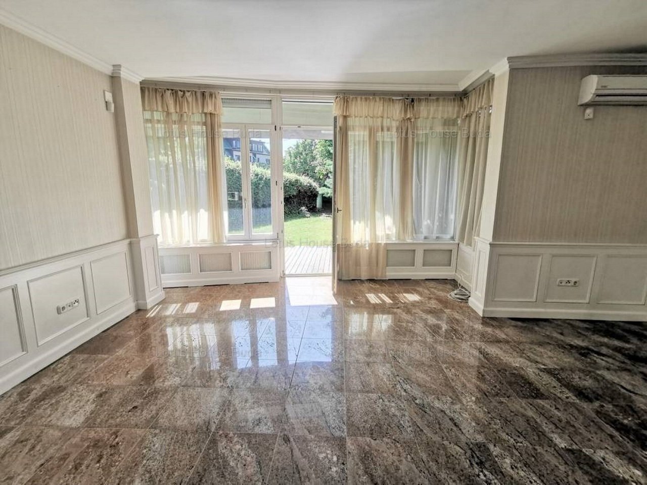 4 bed · 140m² · 690.000 ft