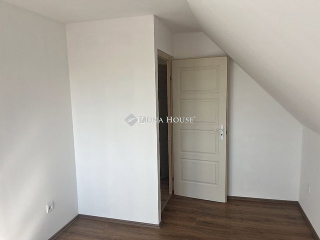 Eladó családi ház, Pécsett 98 M Ft, 4 szobás