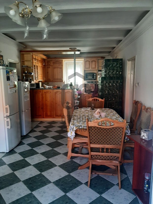 6 bed · 200m² · 290.000 ft