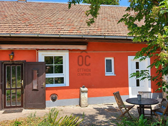 Eladó családi ház, Szentendrén 79.9 M Ft, 3 szobás