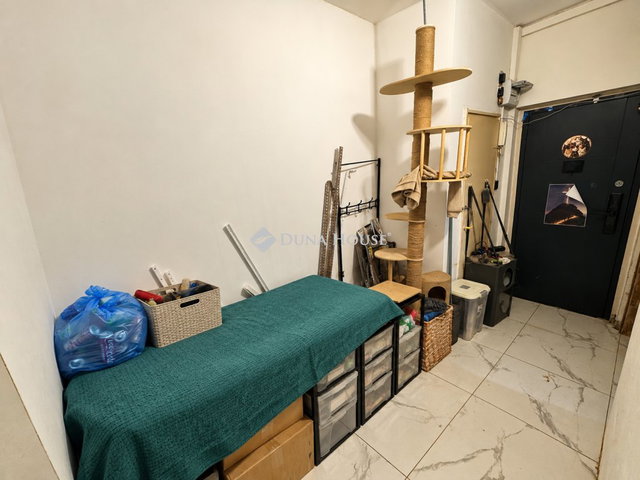 Eladó téglalakás, Győrött 44.99 M Ft, 2 szobás