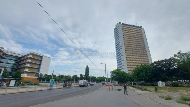 Eladó téglalakás, Budapesten, VIII. kerületben 30.5 M Ft