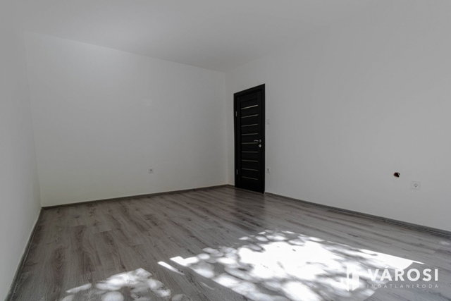 Eladó panellakás, Gyulán 35.5 M Ft, 2 szobás