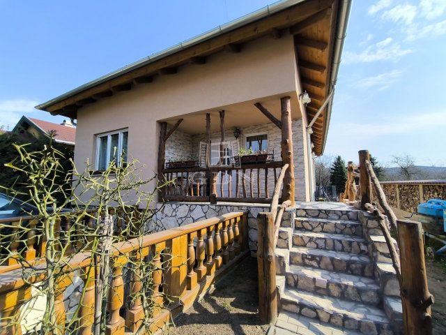Eladó családi ház, Fóton 199 M Ft, 3+3 szobás