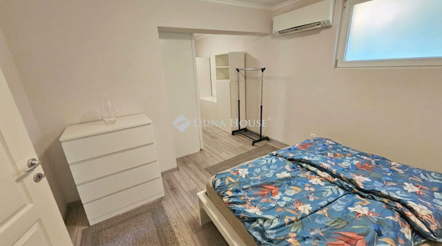 Eladó ikerház, Vecsésen 99.99 M Ft, 3 szobás