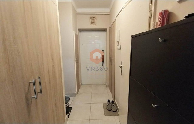 Eladó téglalakás, Pécsett 38 M Ft, 1 szobás