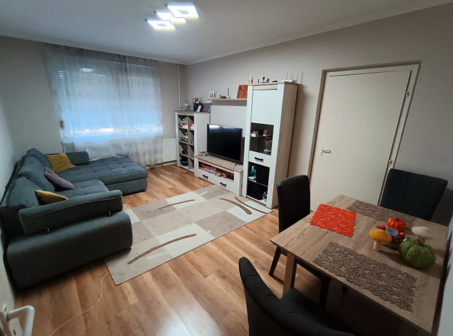 Eladó panellakás, Debrecenben 67.5 M Ft, 3 szobás
