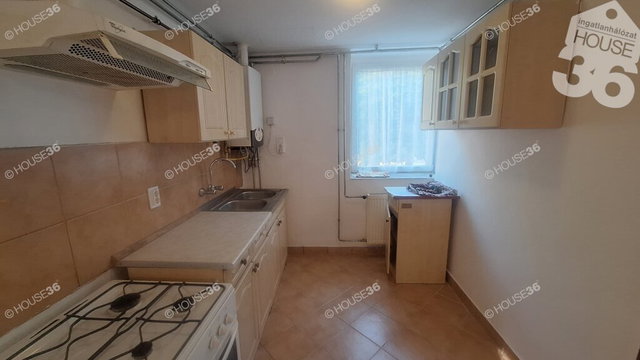 Eladó családi ház, Kiskunfélegyházán 43.9 M Ft, 3 szobás