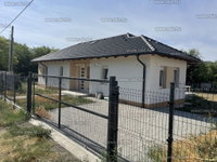 Eladó családi ház, Gödön 149.9 M Ft, 3+2 szobás