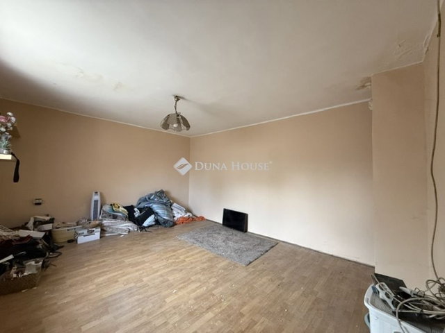Eladó családi ház, Vecsésen 42.9 M Ft, 2 szobás