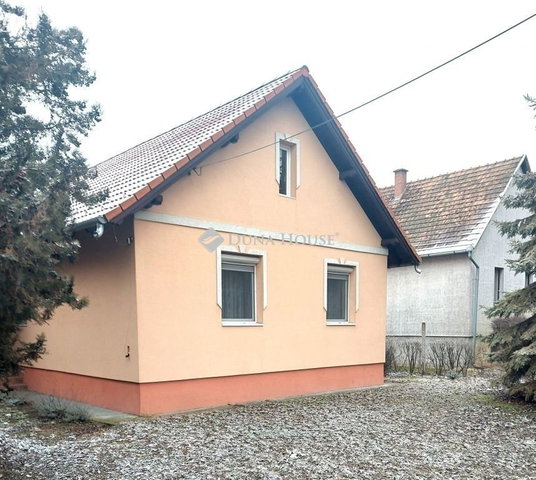 Eladó családi ház, Kecskeméten 89.99 M Ft, 4 szobás