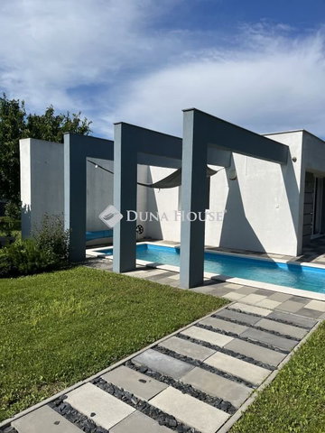 Eladó családi ház, Siófokon 125 M Ft, 3 szobás