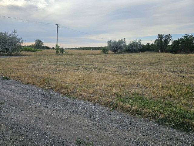 Eladó telek, Szolnokon, Pipacs utcában 9.9 M Ft