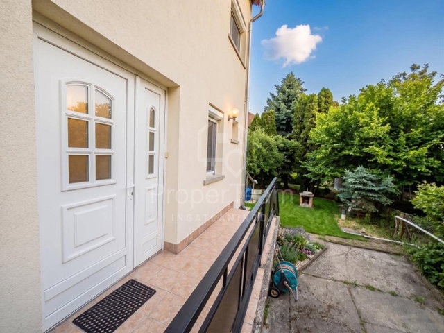 Kiadó sorház, albérlet, Tatán 300 E Ft / hó, 4 szobás