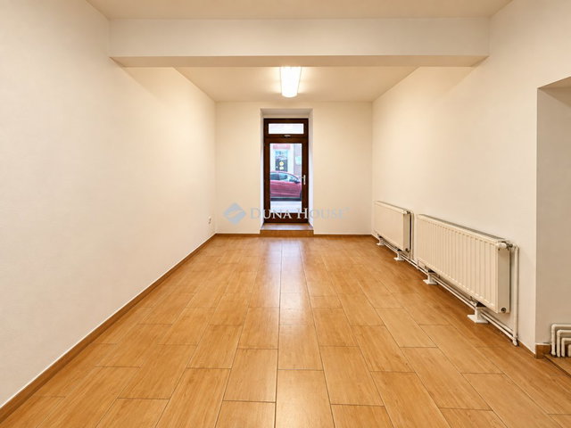 Eladó üzlethelyiség, Sopronban 42 M Ft / költözzbe.hu