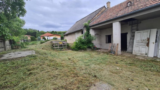 Eladó telek, Győrújbaráton 30 M Ft / költözzbe.hu