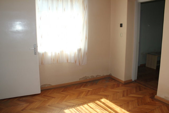 Eladó családi ház, Kapuváron 47 M Ft, 3 szobás