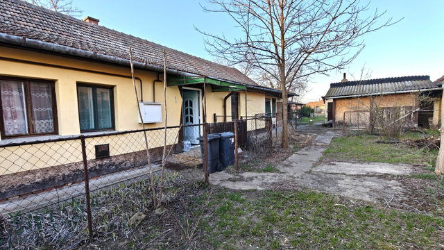 Eladó családi ház, Sándorfalván 24.9 M Ft, 4 szobás