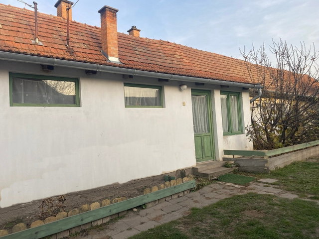 Eladó családi ház, Kiskunhalason 22.99 M Ft, 3+1 szobás