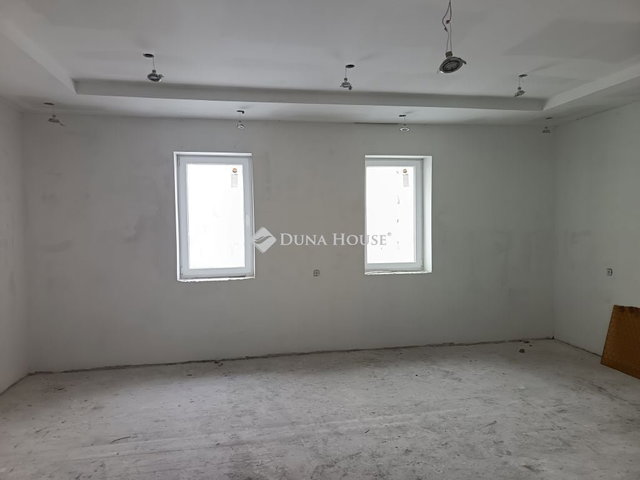 Eladó családi ház, Szatymazon 74 M Ft, 4 szobás