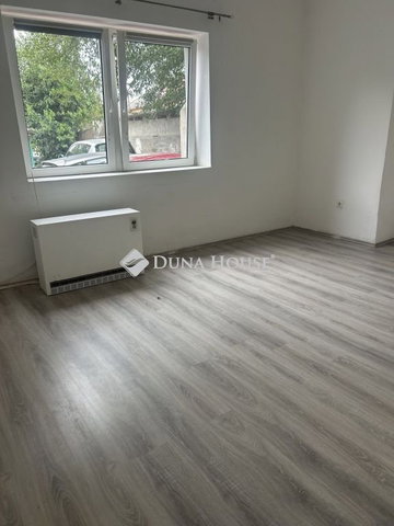 Eladó téglalakás, Mosonmagyaróváron 26.9 M Ft, 1 szobás