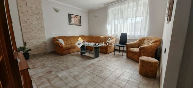 Eladó családi ház, Zalaegerszegen 85 M Ft, 7 szobás