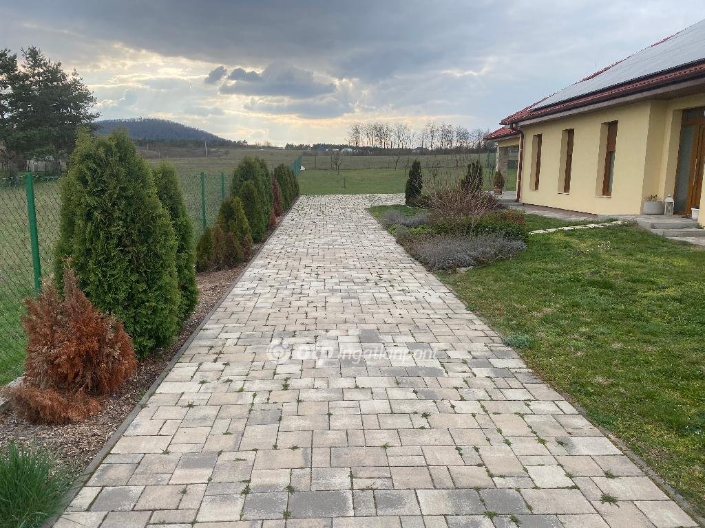 4 bed · 121m² · 145.000.000 ft
