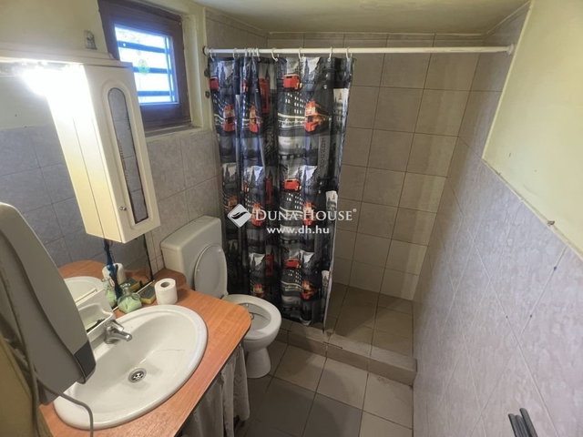 Eladó családi ház, Iszkaszentgyörgyön 14.9 M Ft, 1 szobás