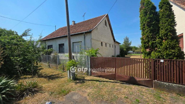 Eladó családi ház, Kabán 32 M Ft, 2+1 szobás