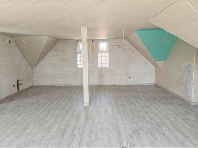 Eladó téglalakás, Jászberényben 50.25 M Ft, 4 szobás