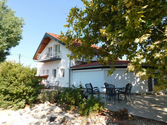 Eladó hotel, Gyenesdiáson 135 M Ft, 12 szobás