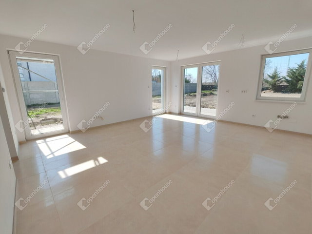 Eladó sorház, Debrecenben 149.999 M Ft, 4 szobás