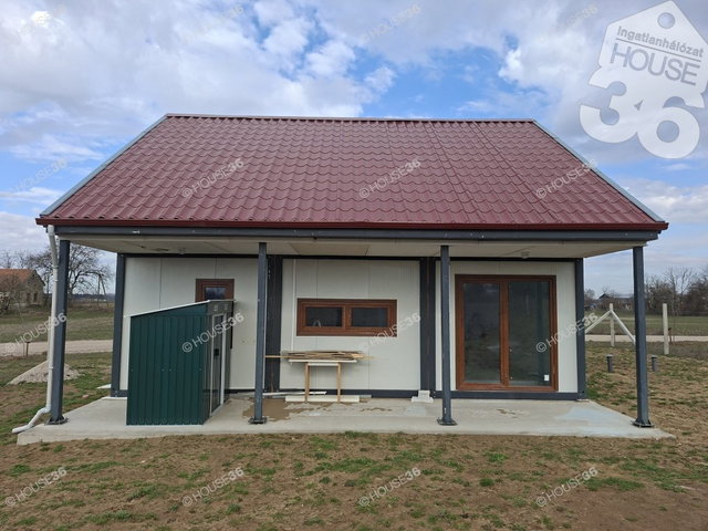 Eladó családi ház, Fülöpjakabon 29.9 M Ft, 2+1 szobás