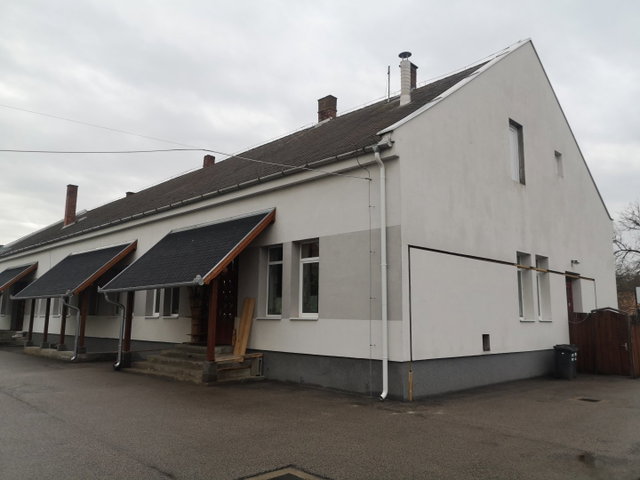 Eladó ipari ingatlan, Gyomaendrődön, Szabadság téren 190 M Ft