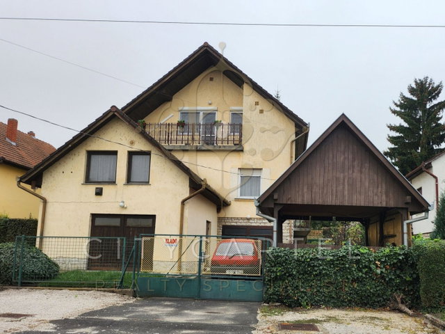 Eladó családi ház, Fonyódon 113 M Ft, 9 szobás