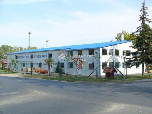 Eladó ipari ingatlan, Siófokon 550 M Ft / költözzbe.hu