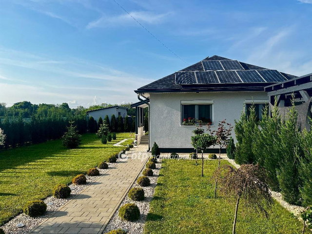 Eladó családi ház, Soboron 129.9 M Ft, 3 szobás