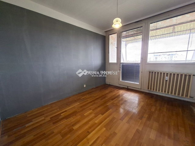 Kiadó panellakás, albérlet, Békéscsabán 110 E Ft / hó