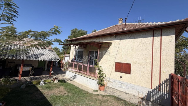 Eladó családi ház, Pusztaottlakán 21.4 M Ft, 2 szobás