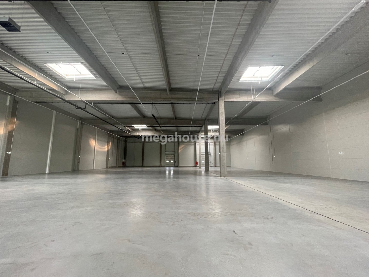 2142m² · 5.148.000 ft