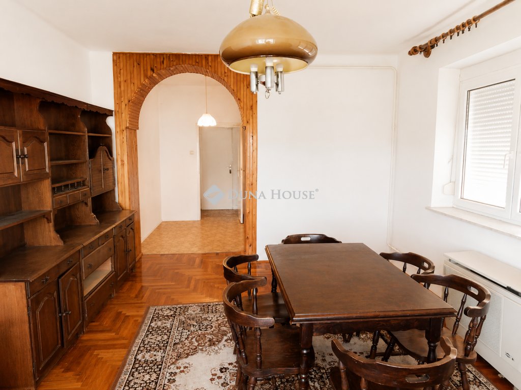 4 bed · 101m² · 41.600.000 ft