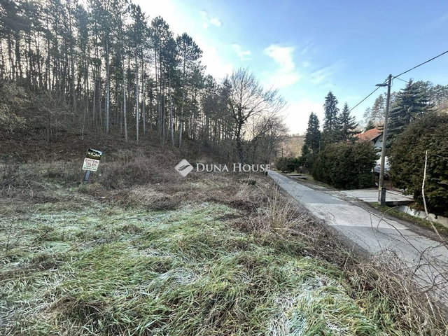 Eladó telek, Pécsett, Május 1. utcában 22 M Ft
