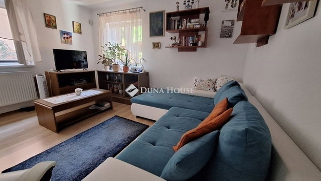 Eladó családi ház, Székesfehérvárott 125 M Ft, 6 szobás